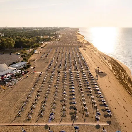 公寓 Coastal Seaside Calm With Balcony 比比翁