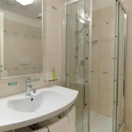 Coastal Seaside Calm With Balcony * 比比翁