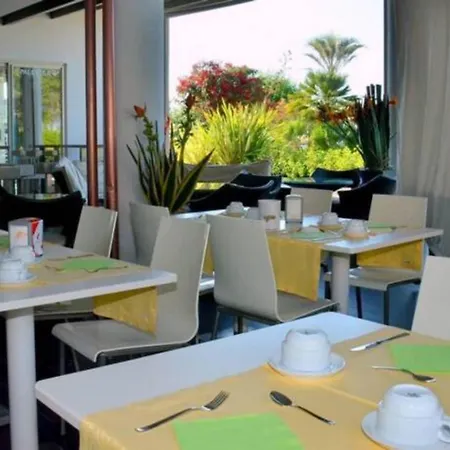 Coastal Seaside Calm With Balcony Apartment Bibione